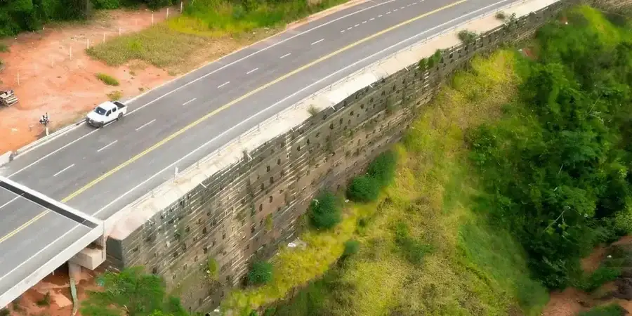 Illustrative image of MSE (Mechanically Stabilized Earth) wall design in Bunbury